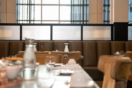 Restaurant booth